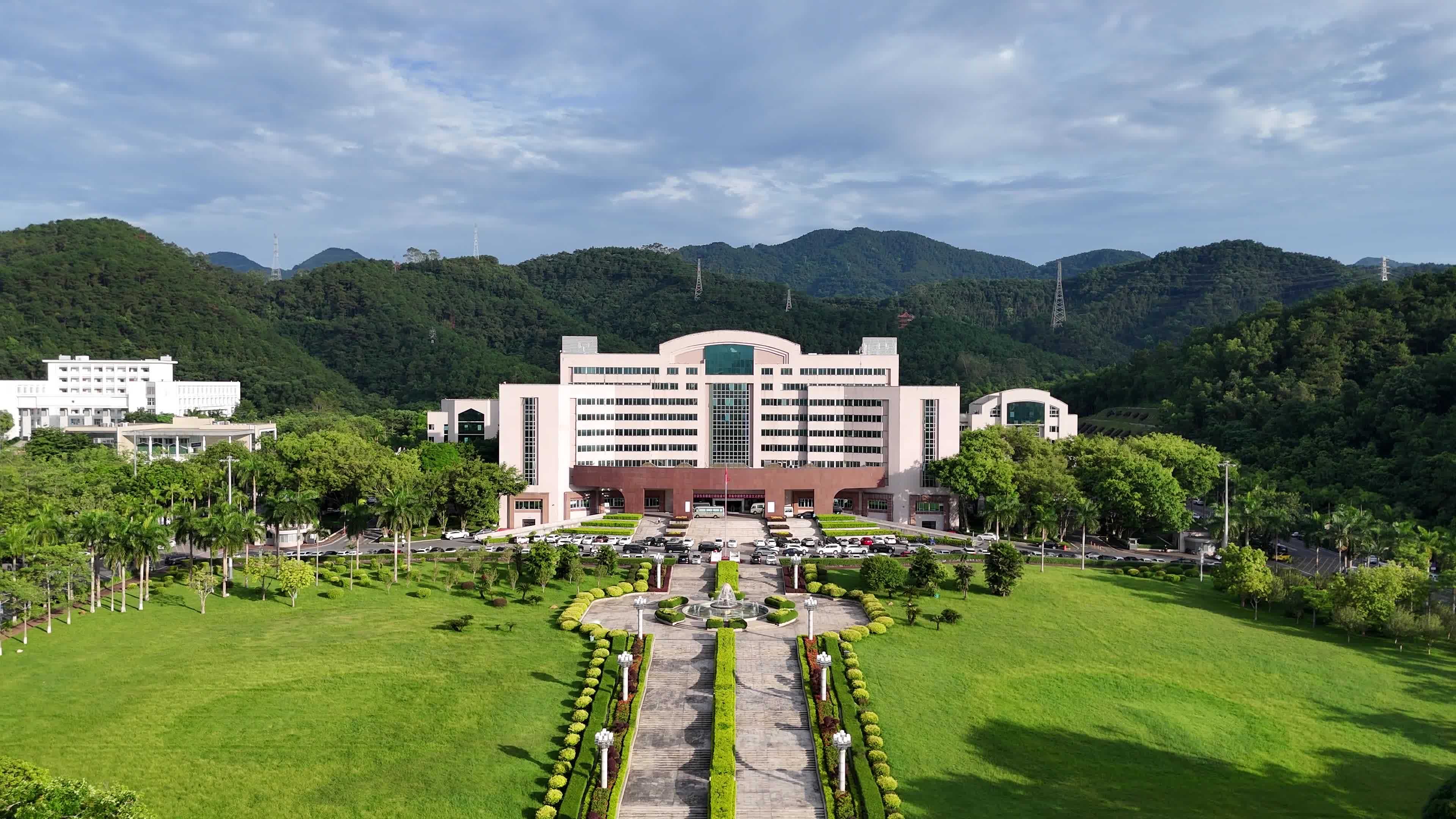 廣東省云浮市政府辦公樓空調(diào)節(jié)能改造項目